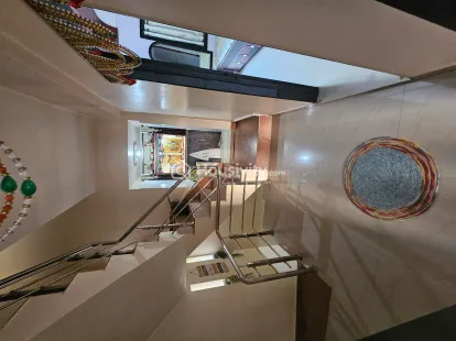 ₹2.05 Cr Image 6