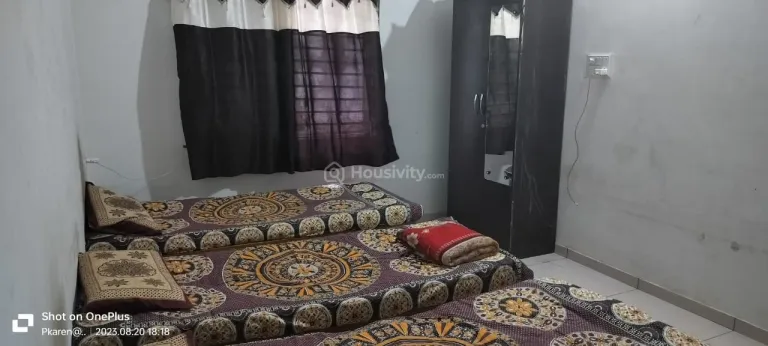 The Passengers Girl's hostel Image 5