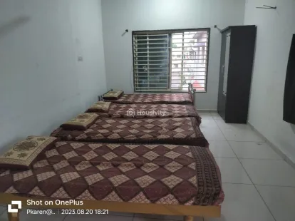 The Passengers Girl's hostel Thumbnail