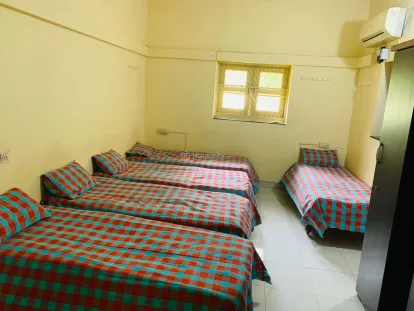 The 27 Hostel & PG Image 6