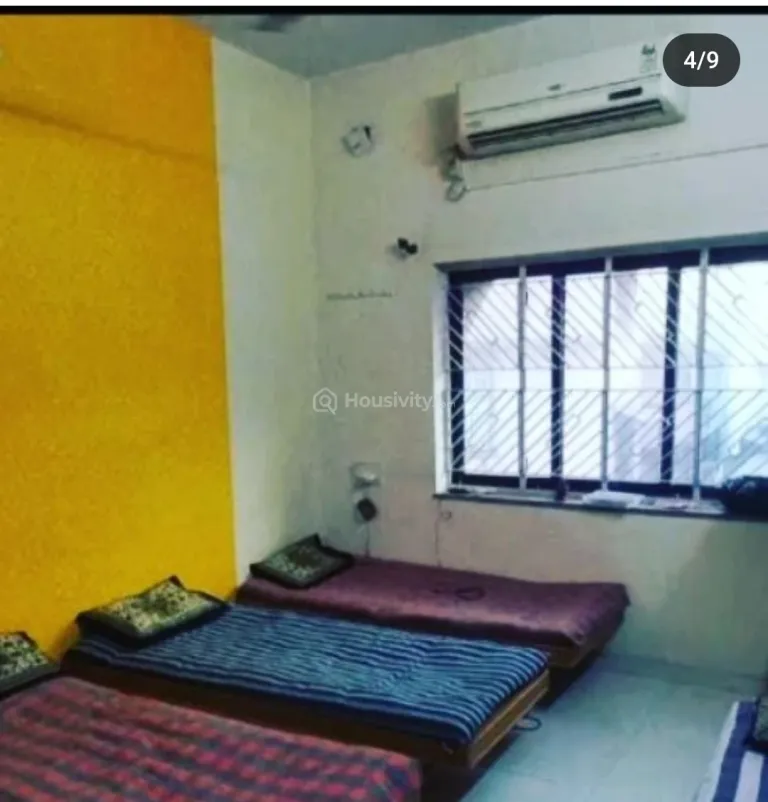 New Krishna Hostel & PG Image 4