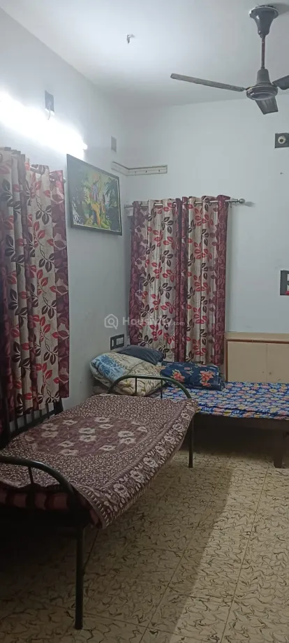 Khodiyar Girl's & Boys Hostel & PG Image 6