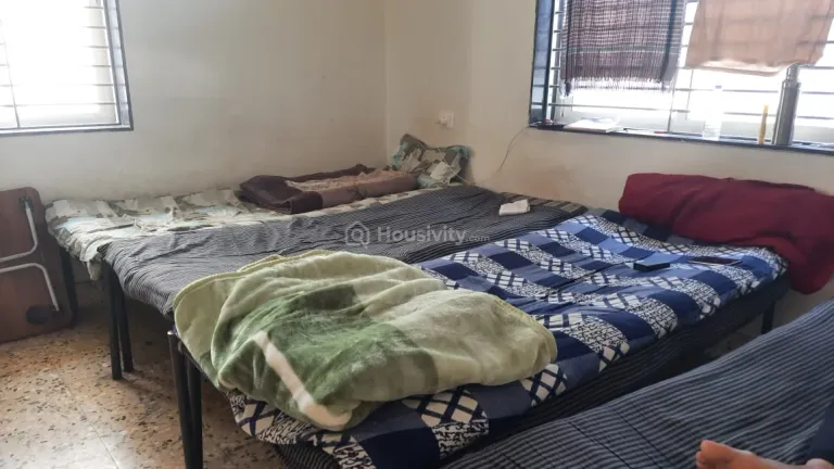 Jay Dwarkadhish Hostel Image 1