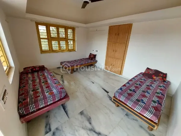 Veer Hostel & PG Image 2
