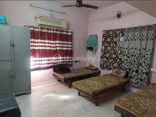 Veer Hostel & PG Image 3