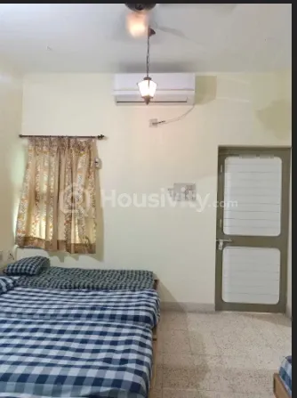 The Perfect Hostel Image 1