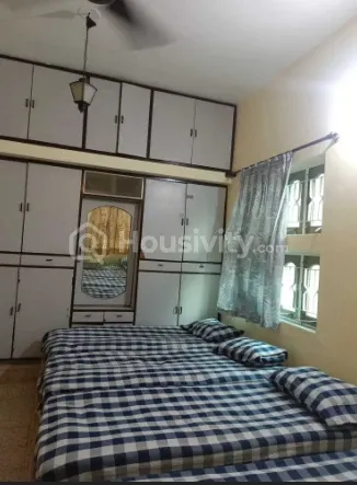 The Perfect Hostel Image 4