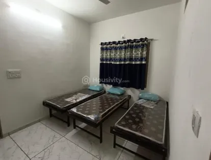 Maruti Girls hostel & PG Image 12