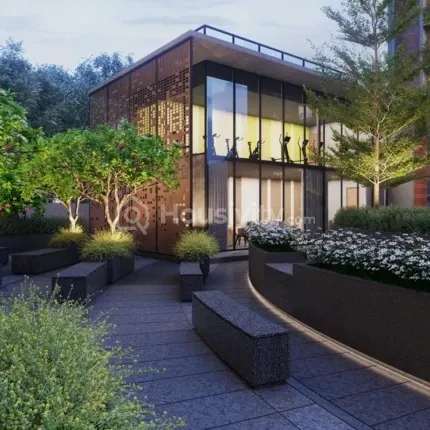 Royal Living Image 6
