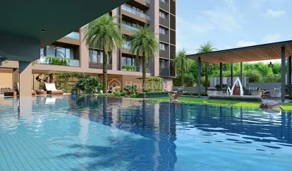 Unique Luxuria Image 6