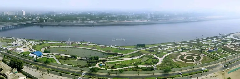 Komal Luxuria Image 15