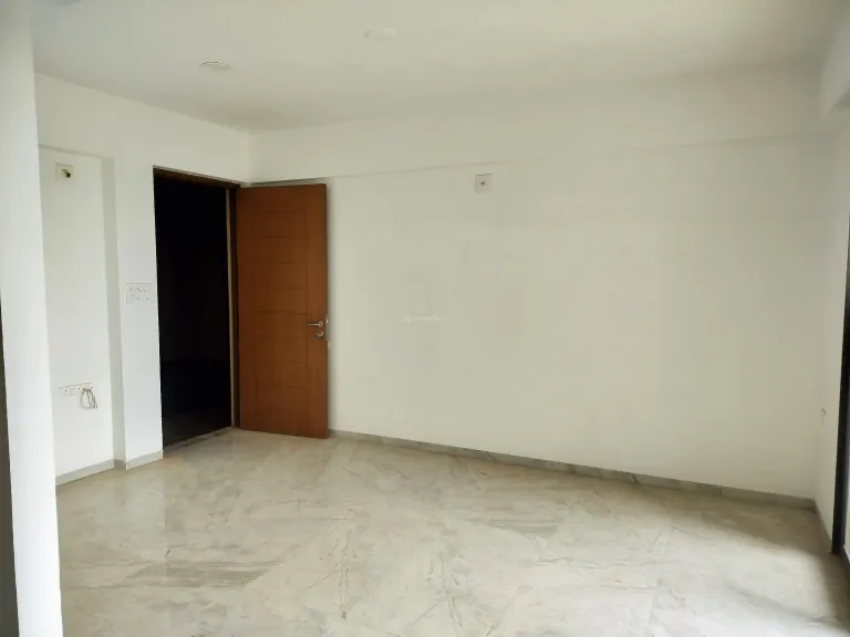 2 BHK Flat for Sale in Sargasan, Gandhinagar Image 3