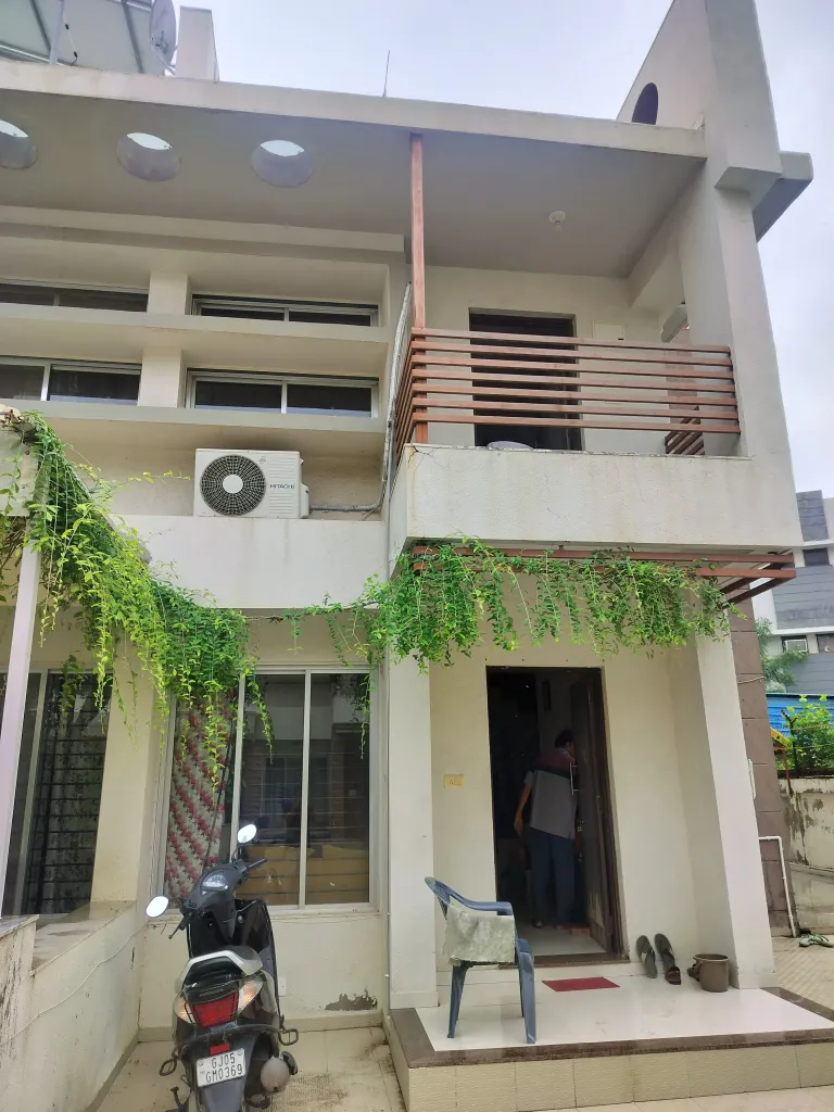 3 BHK Bunglow for Rent in Sargasan, Gandhinagar Image 3