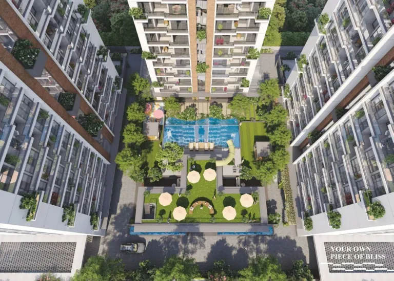 Courtyard Primero Image 7