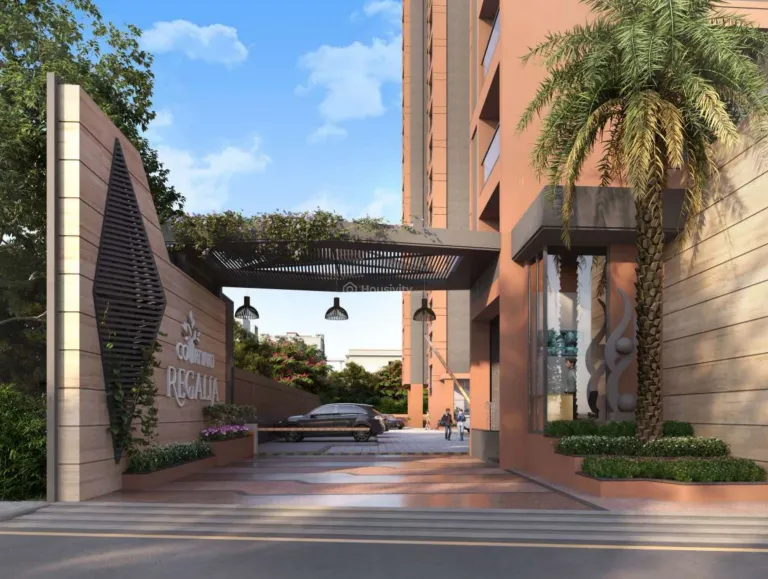 Courtyard Regalia Image 8