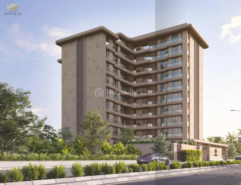 Green Leaf Regalia Image 1