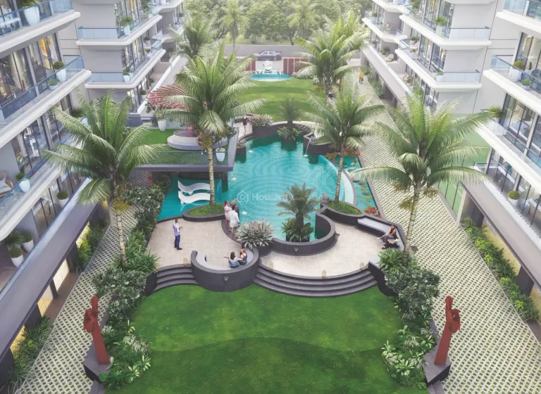 Courtyard Trinity Image 8