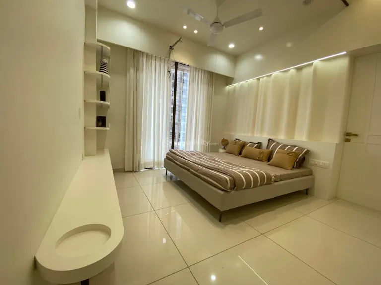 Shantanu Green Image 5