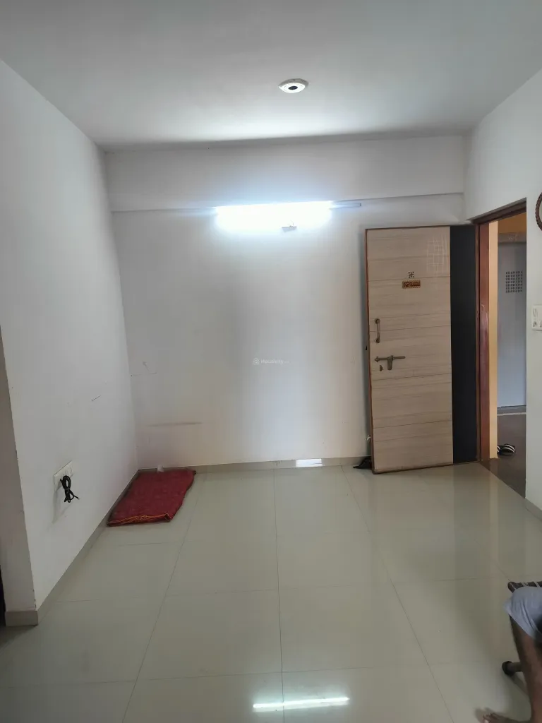 2 BHK Flat for Rent in Sargasan, Gandhinagar Image 3