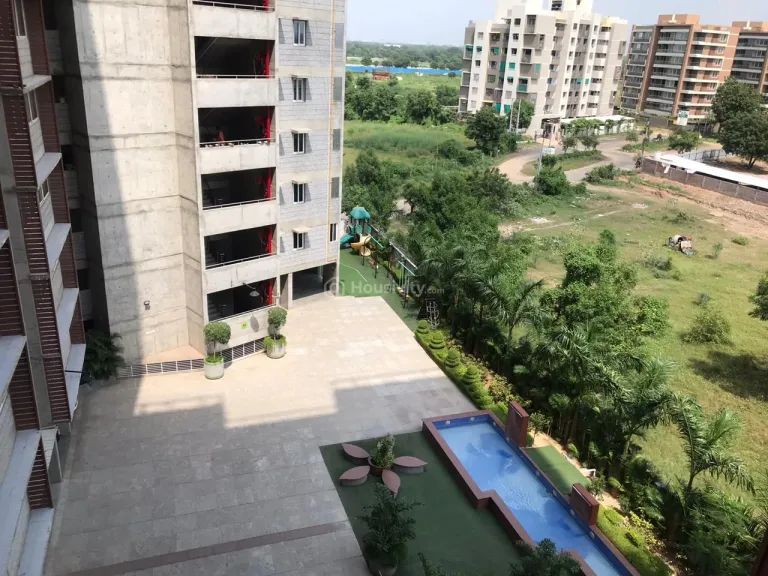 2 BHK Flat for Sale in Chandkheda, Ahmedabad Image 1