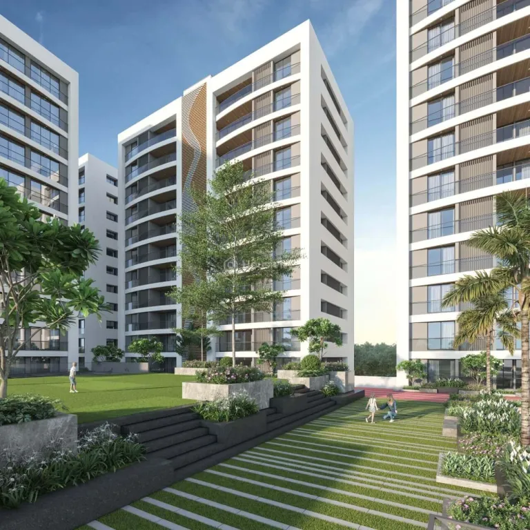 Raghuvir Silverstone Image 14