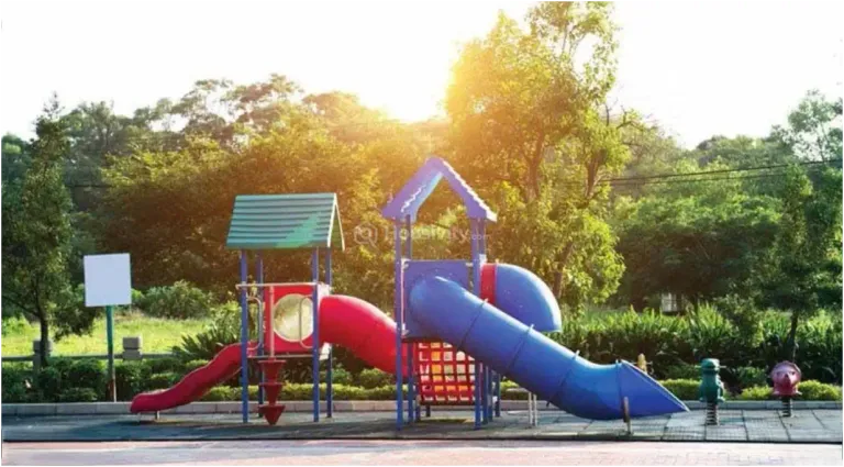 Roland Towers Image 4