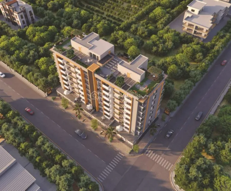 Sapphire Square Image 4