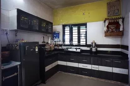 ₹2.10 Cr Image 3