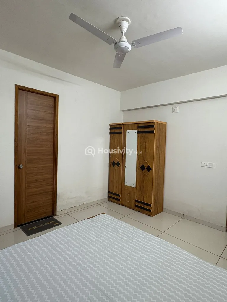 3 BHK Flat for Rent in Raysan, Gandhinagar Image 1