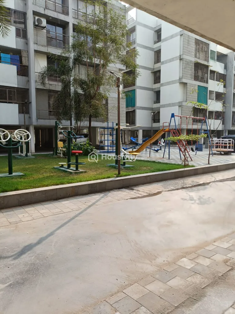 3 BHK Flat for Rent in Randesan, Gandhinagar Image 2