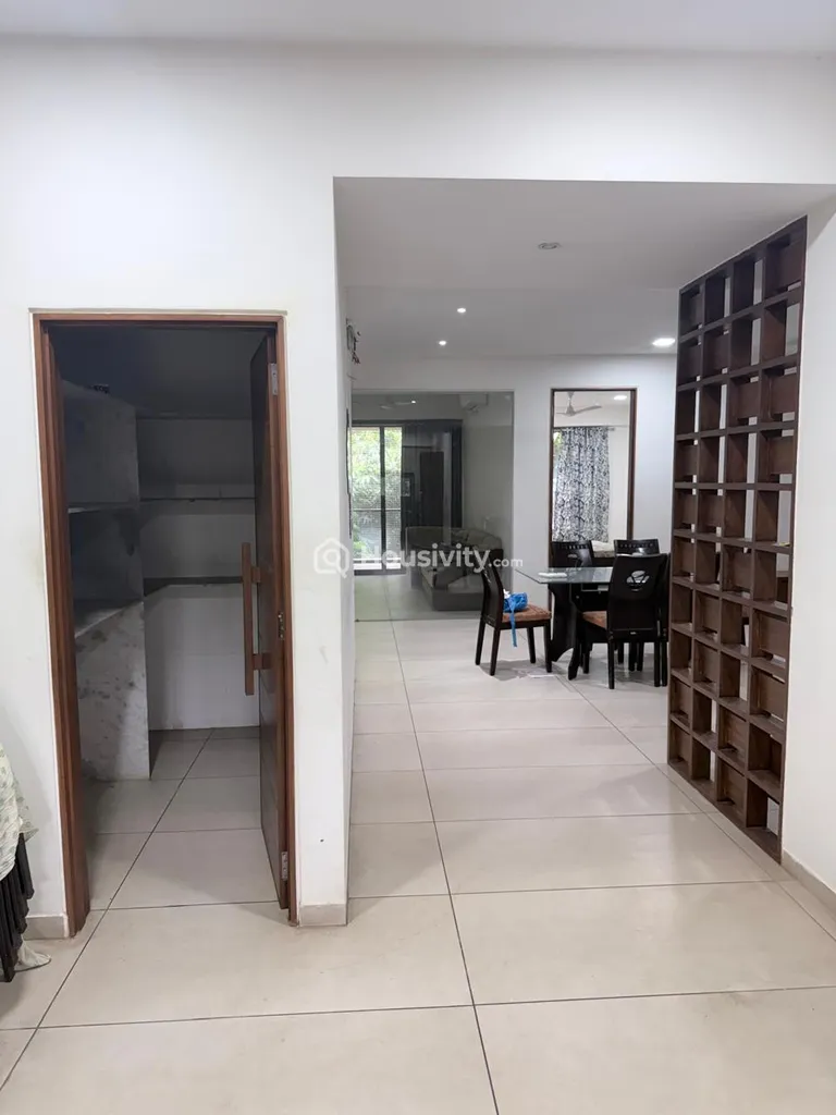 4 BHK Flat for Rent in Sargasan, Gandhinagar Image 3