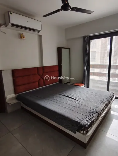 3 BHK Flat for Rent in Sargasan, Gandhinagar Image 1