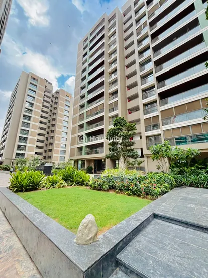 3 BHK Flat for Rent in Randesan, Gandhinagar Image 1