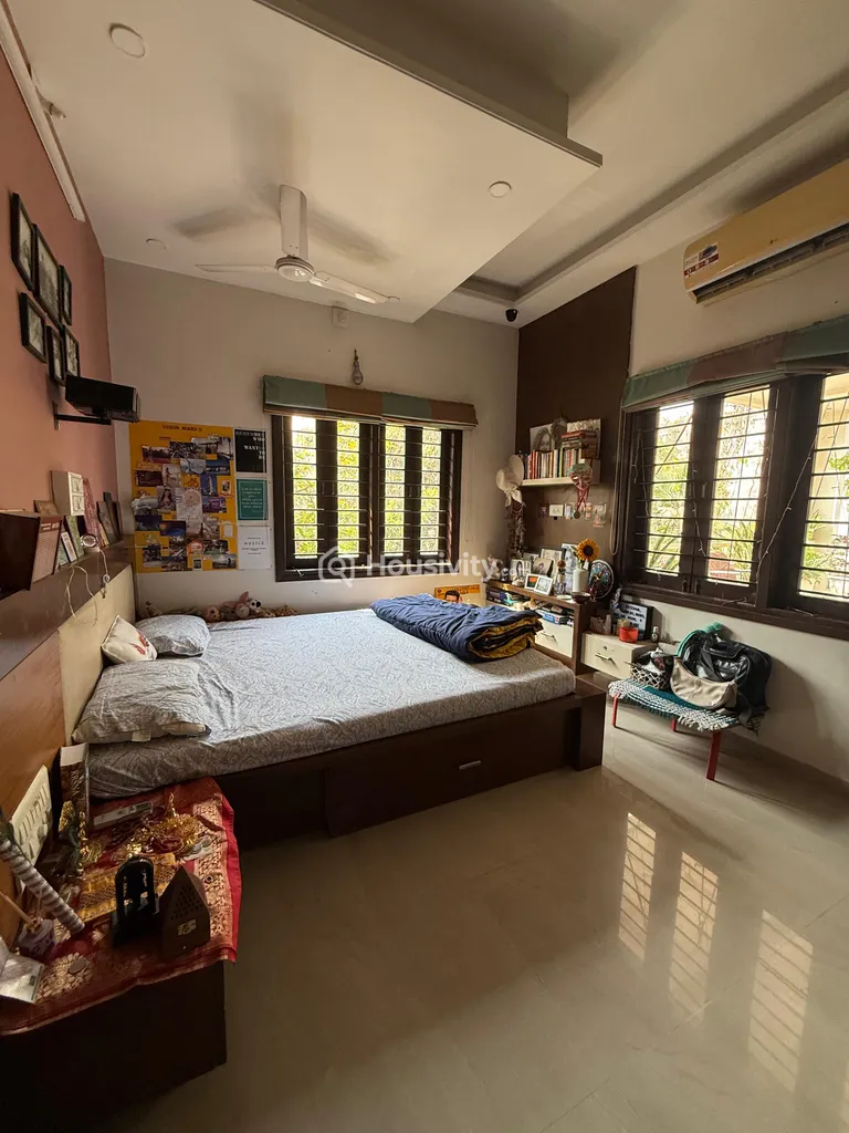 5 BHK Bunglow for Sale in Jivraj Park, Ahmedabad Image 1