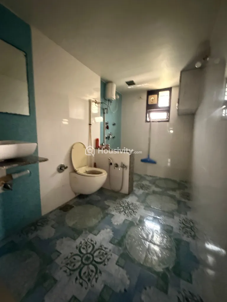 5 BHK Bunglow for Sale in Jivraj Park, Ahmedabad Image 4