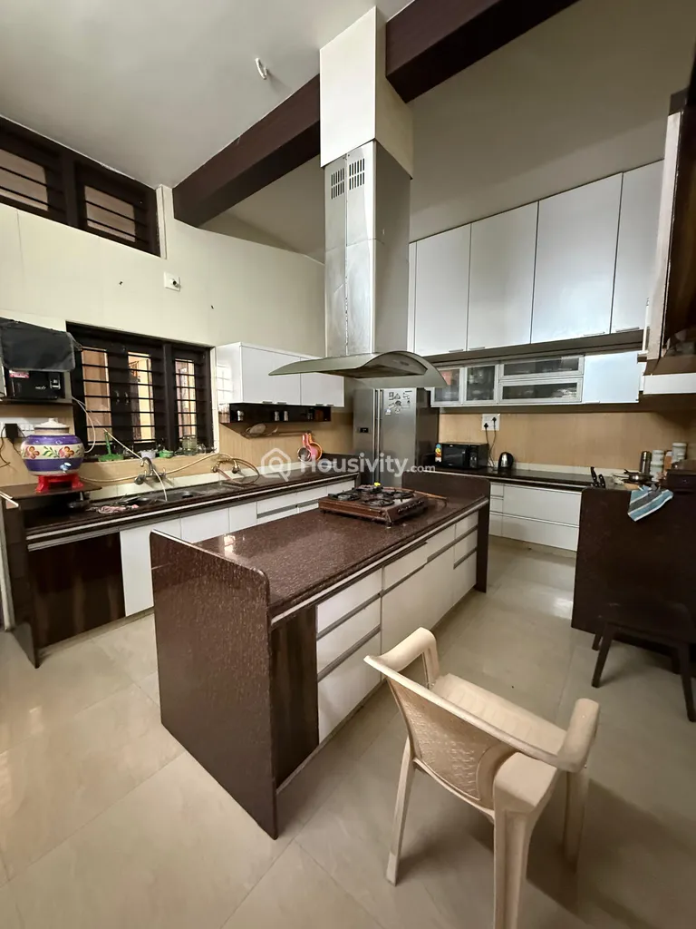 5 BHK Bunglow for Sale in Jivraj Park, Ahmedabad Image 22