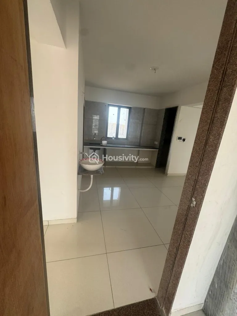3 BHK Flat for Rent in Sargasan, Gandhinagar Image 2