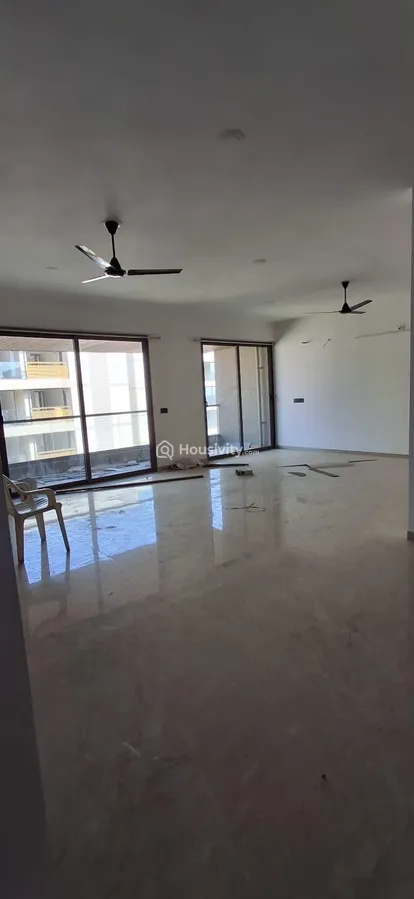 4 BHK Flat for Rent in Koba, Gandhinagar Image 6