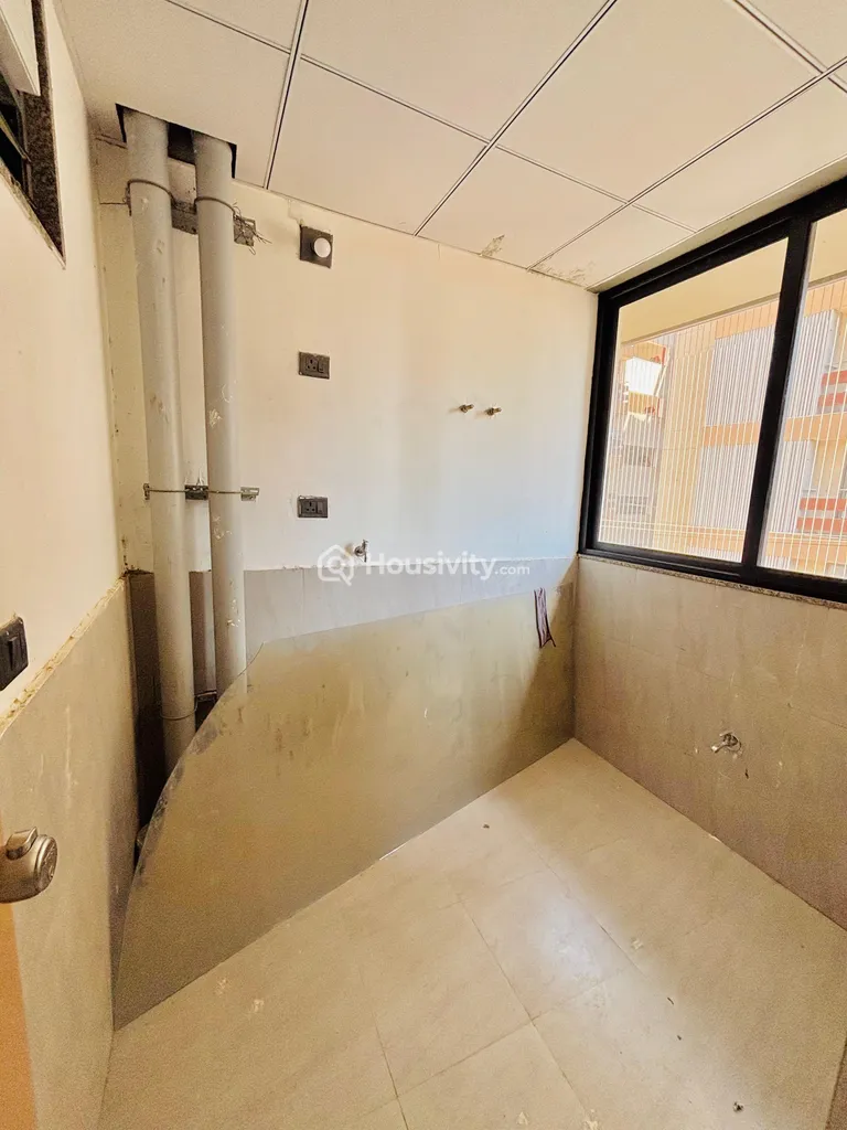 4 BHK Flat for Rent in Kudasan, Gandhinagar Image 8