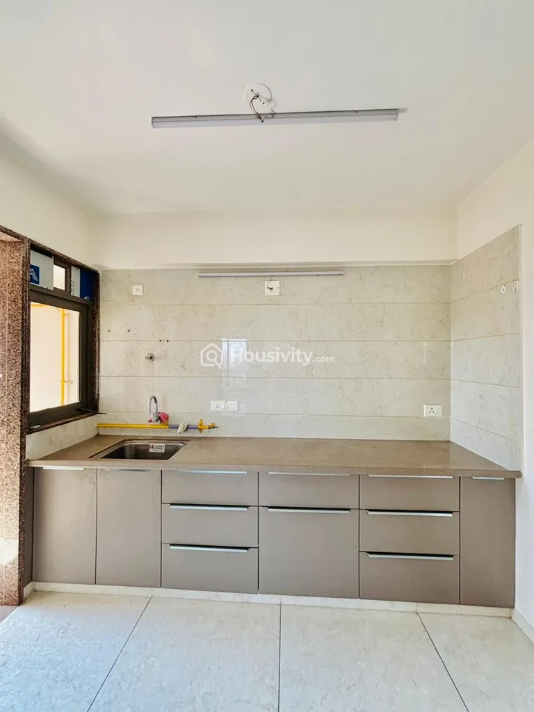 3 BHK Flat for Sale in Sargasan, Gandhinagar Image 12