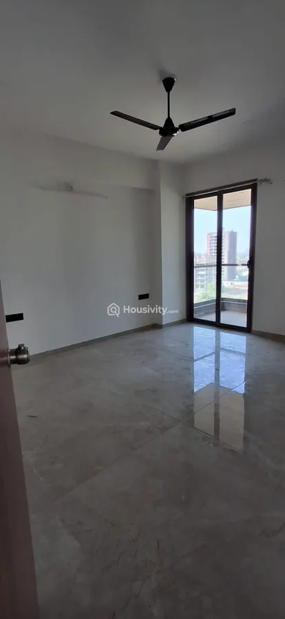 4 BHK Flat for Rent in Koba, Gandhinagar Image 7