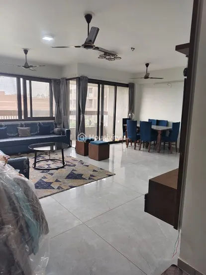 3 BHK Flat for Rent in Sargasan, Gandhinagar Image 7