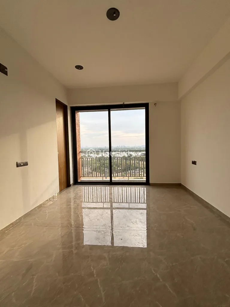 3 BHK Flat for Rent in Sargasan, Gandhinagar Image 9