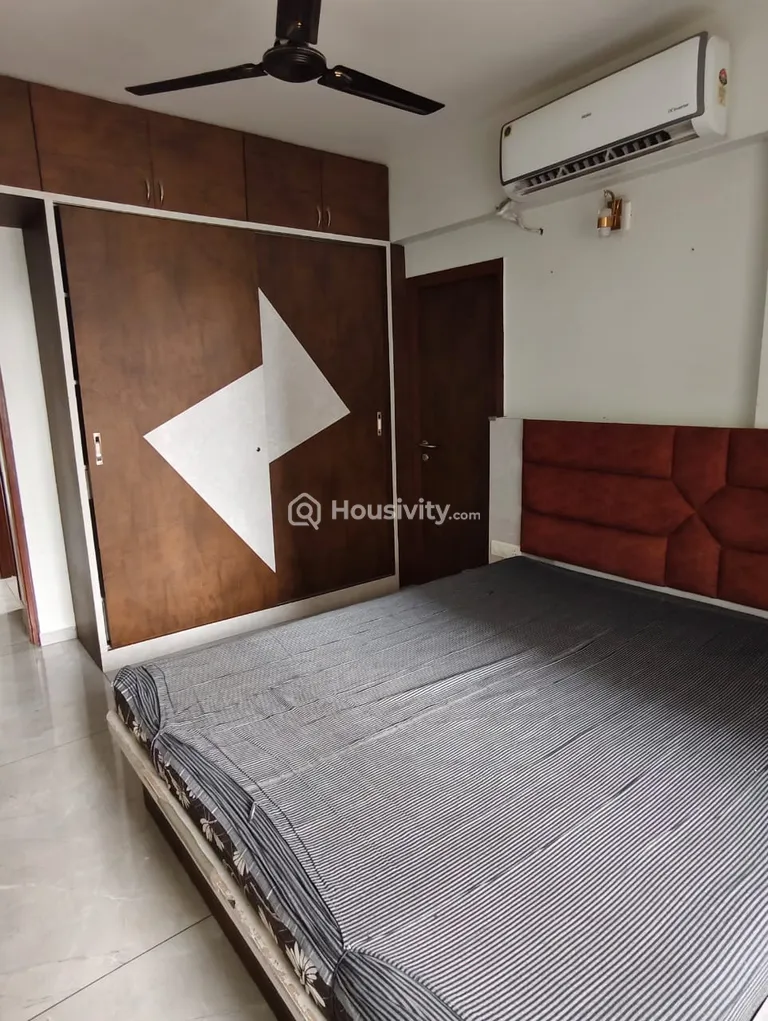 3 BHK Flat for Rent in Sargasan, Gandhinagar Image 9