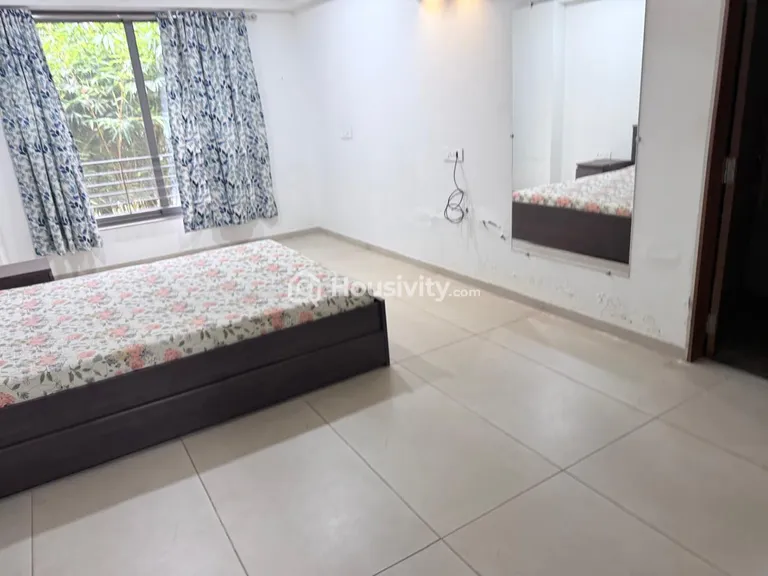 4 BHK Flat for Rent in Sargasan, Gandhinagar Image 19