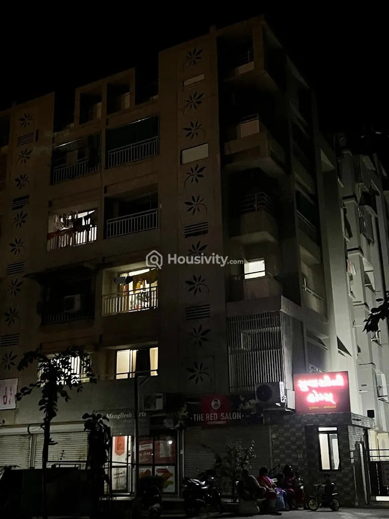 2 BHK Flat for Sale in Sargasan, Gandhinagar Image 3