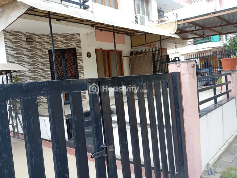 4 BHK Bunglow for Sale in Raysan, Gandhinagar Image 4