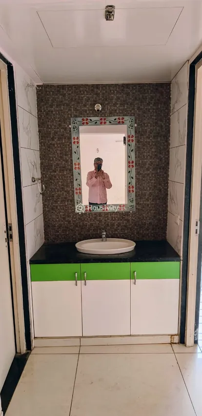 2 BHK Flat for Sale in Kudasan, Gandhinagar Image 4