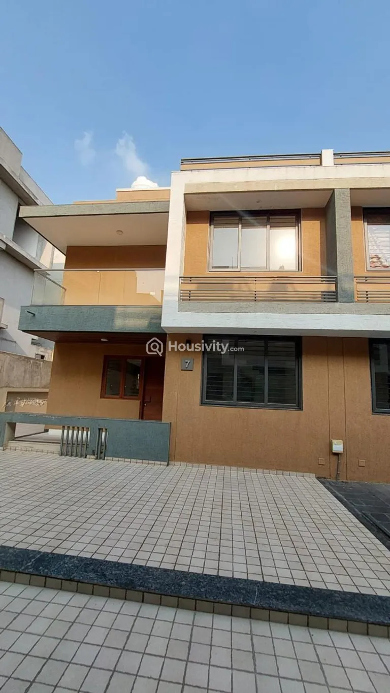 4 BHK Bunglow for Sale in Raysan, Gandhinagar Image 1
