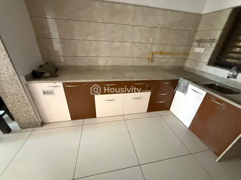 4 BHK Villa for Rent in Koba, Gandhinagar Image 4